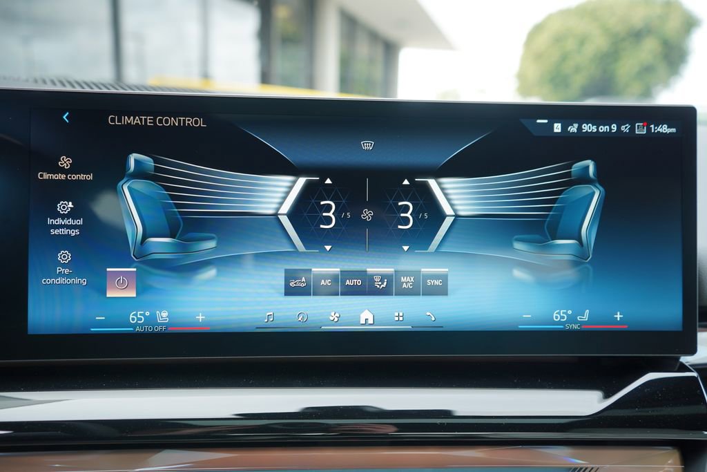 New 2026 BMW i5 eDrive40 w/ Premium Package image 18