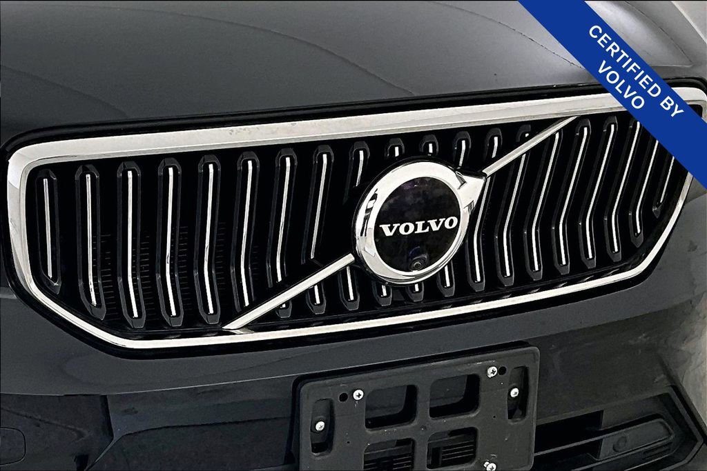 Used 2023 Volvo XC40 B5 Plus w/ Protection Package Premier image 38