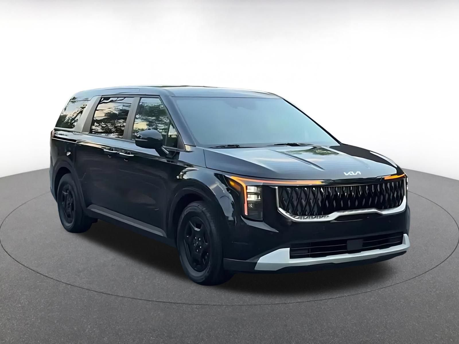 Used 2026 Kia Carnival FWD image 3