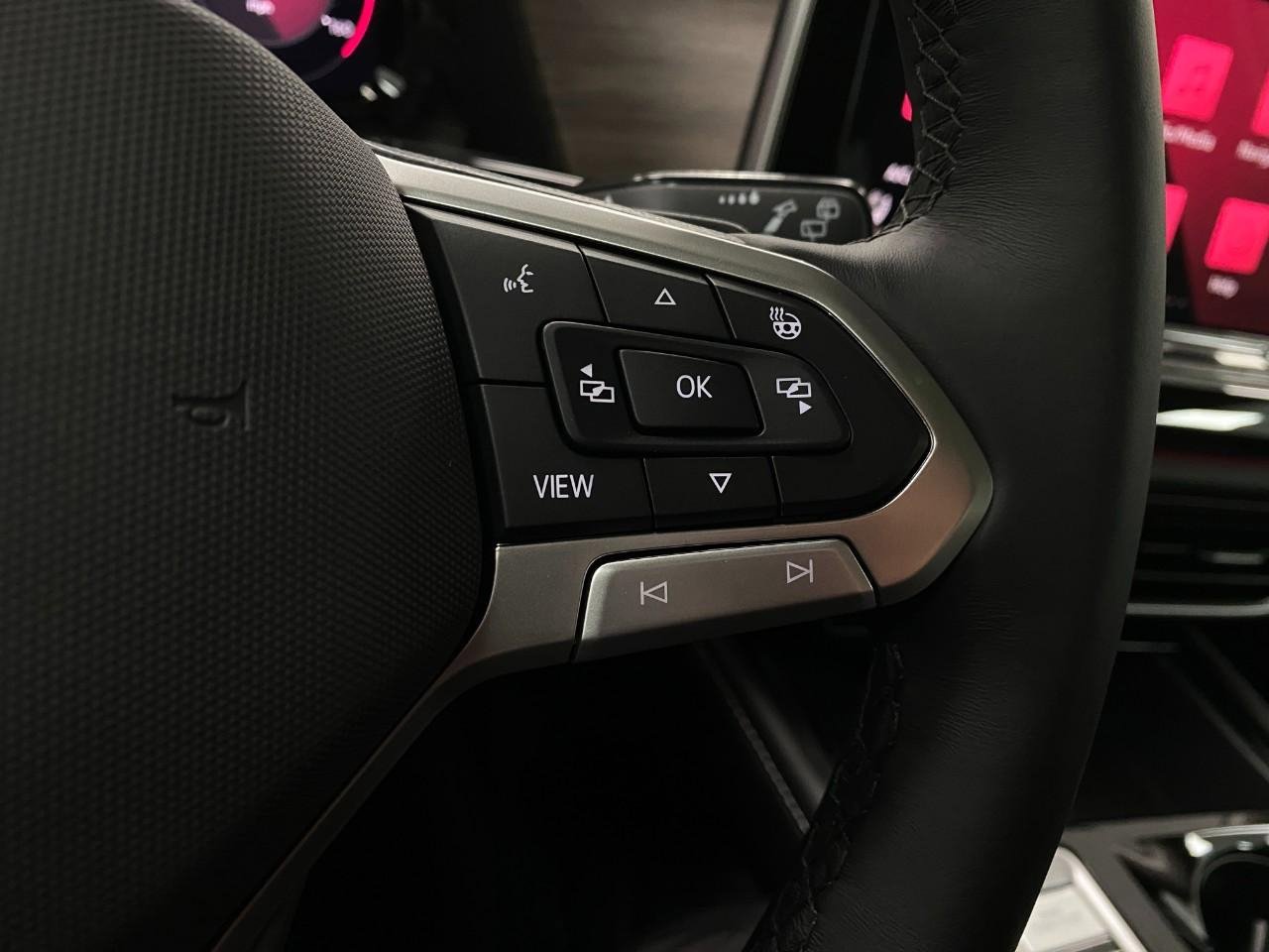 New 2026 Volkswagen Atlas SEL Premium R-Line image 18