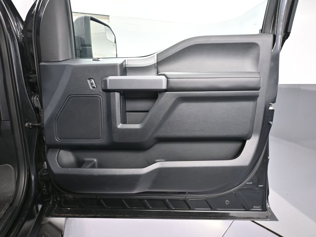 Used 2015 Ford F150 XLT w/ Equipment Group 302A Luxury image 47