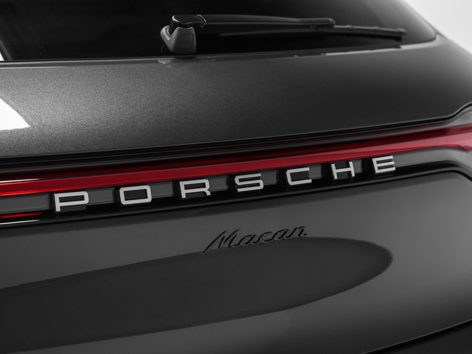 Certified 2026 Porsche Macan AWD/4WD image 20