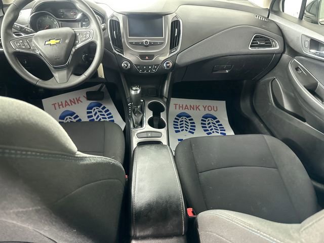 Used 2017 Chevrolet Cruze LT image 16