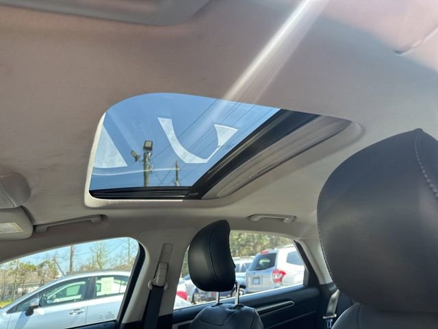 Used 2015 Ford Fusion SE w/ Equipment Group 202A image 14