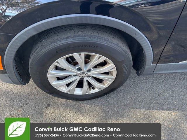 Used 2018 Volkswagen Tiguan SE image 40