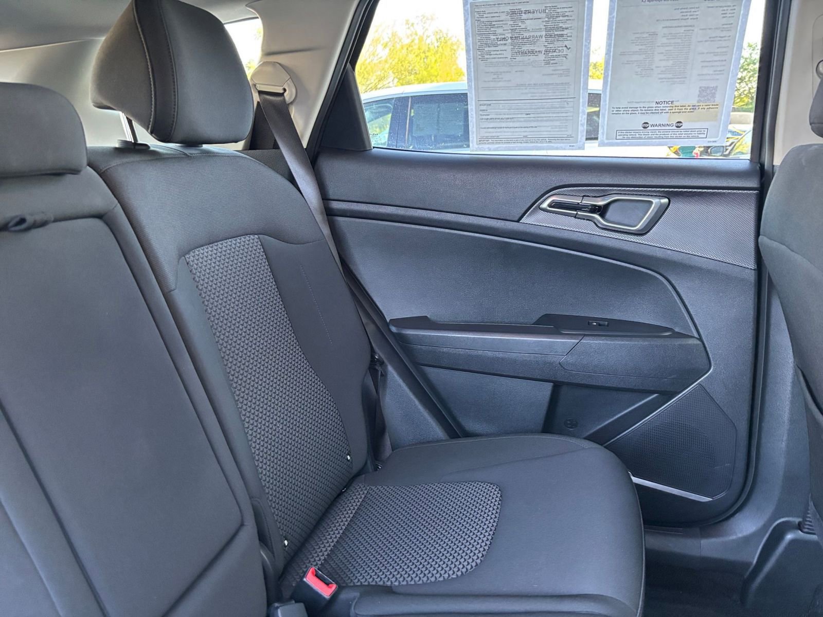 Used 2025 Kia Sportage LX FWD image 36