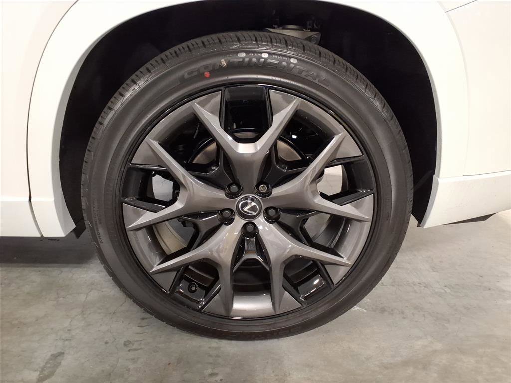 New 2025 Lexus TX 500h AWD image 27