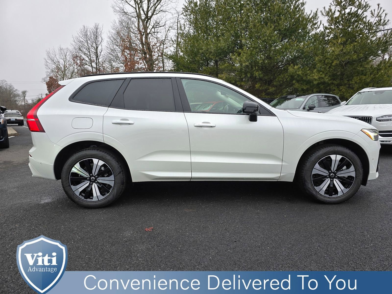 Certified 2025 Volvo XC60 T8 Plus w/ Climate Package image 9