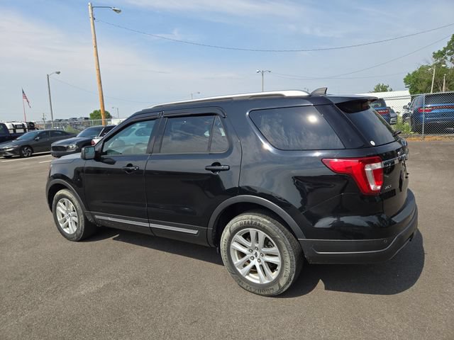Used 2019 Ford Explorer XLT AWD/4WD image 9