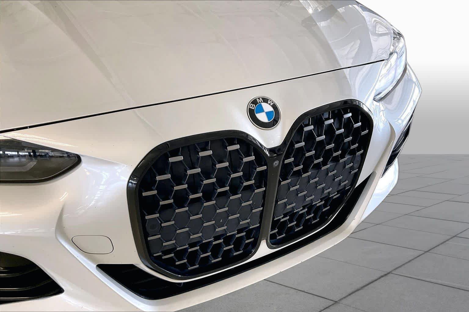 Used 2024 BMW M440i Coupe w/ Premium Package RWD image 30