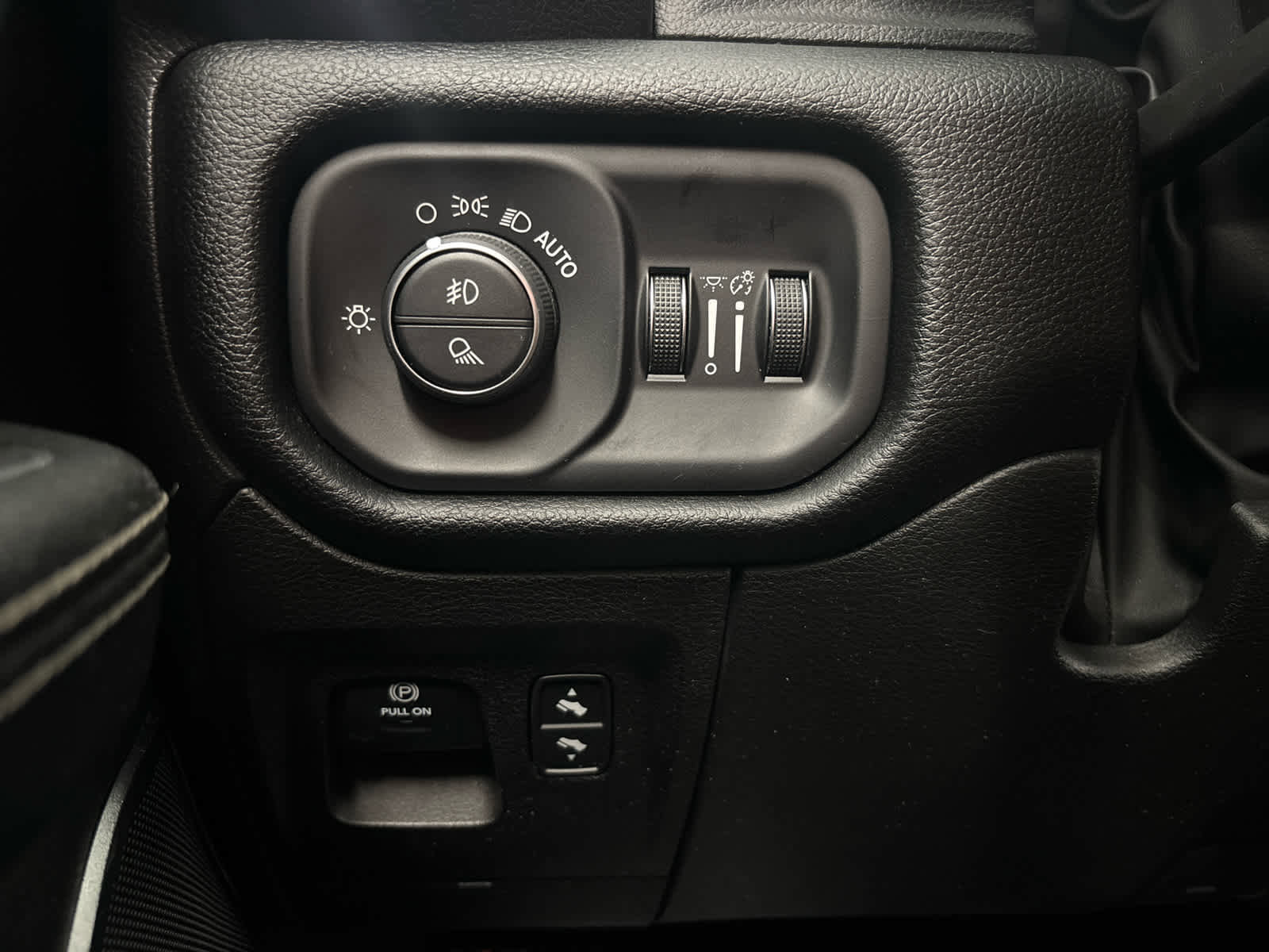 Used 2022 RAM 1500 Laramie image 25