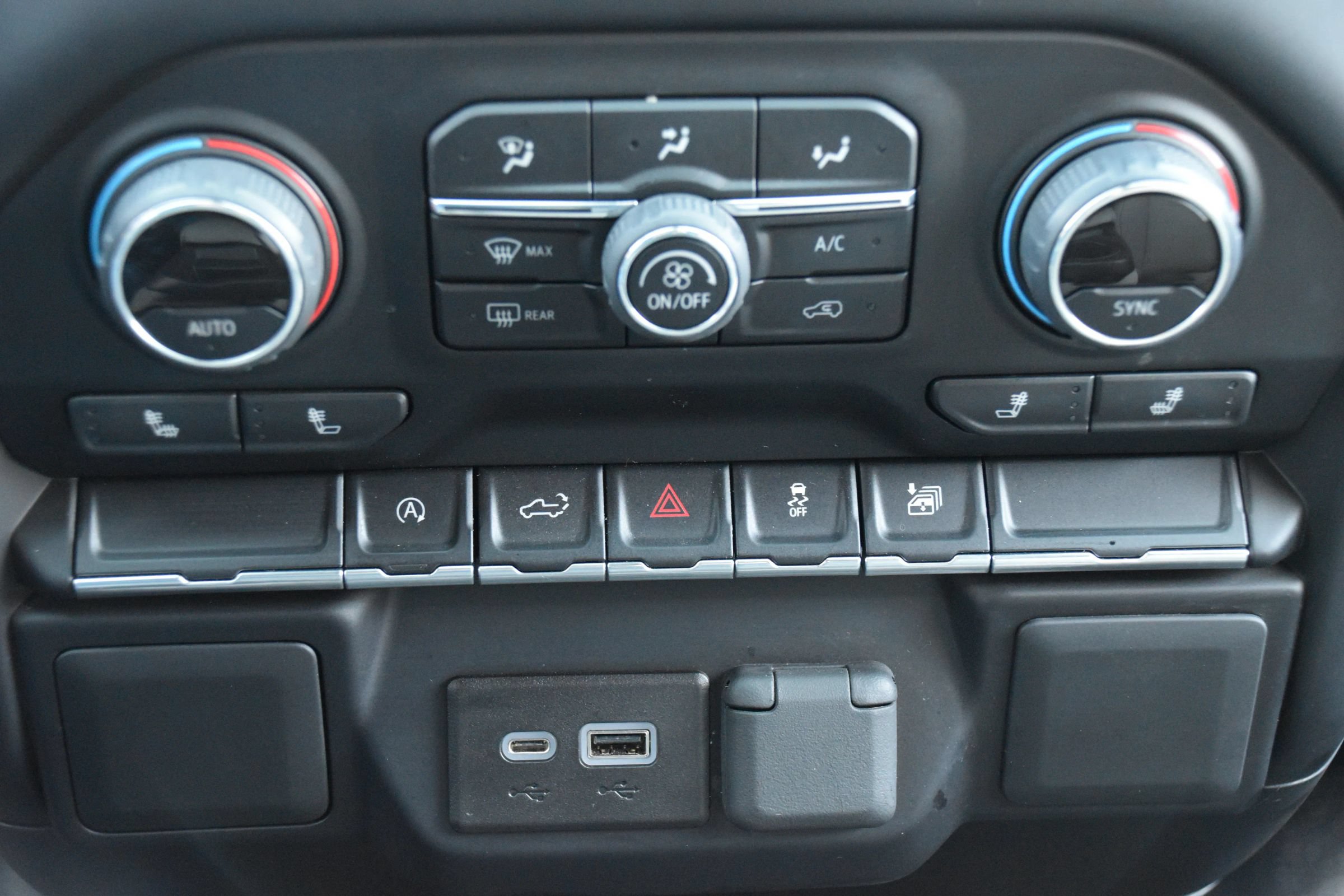Used 2022 Chevrolet Silverado 1500 LT w/ LPO, Dark Essentials Package AWD/4WD image 34