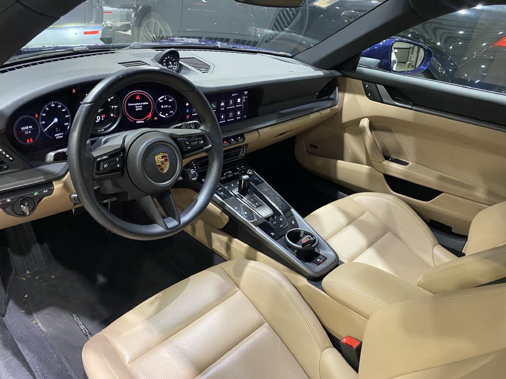Used 2024 Porsche 911 Carrera image 2