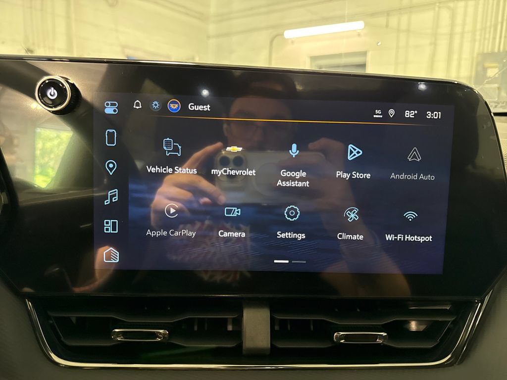 New 2027 Chevrolet Equinox RS w/ Safety and Technology Package AWD/4WD image 13