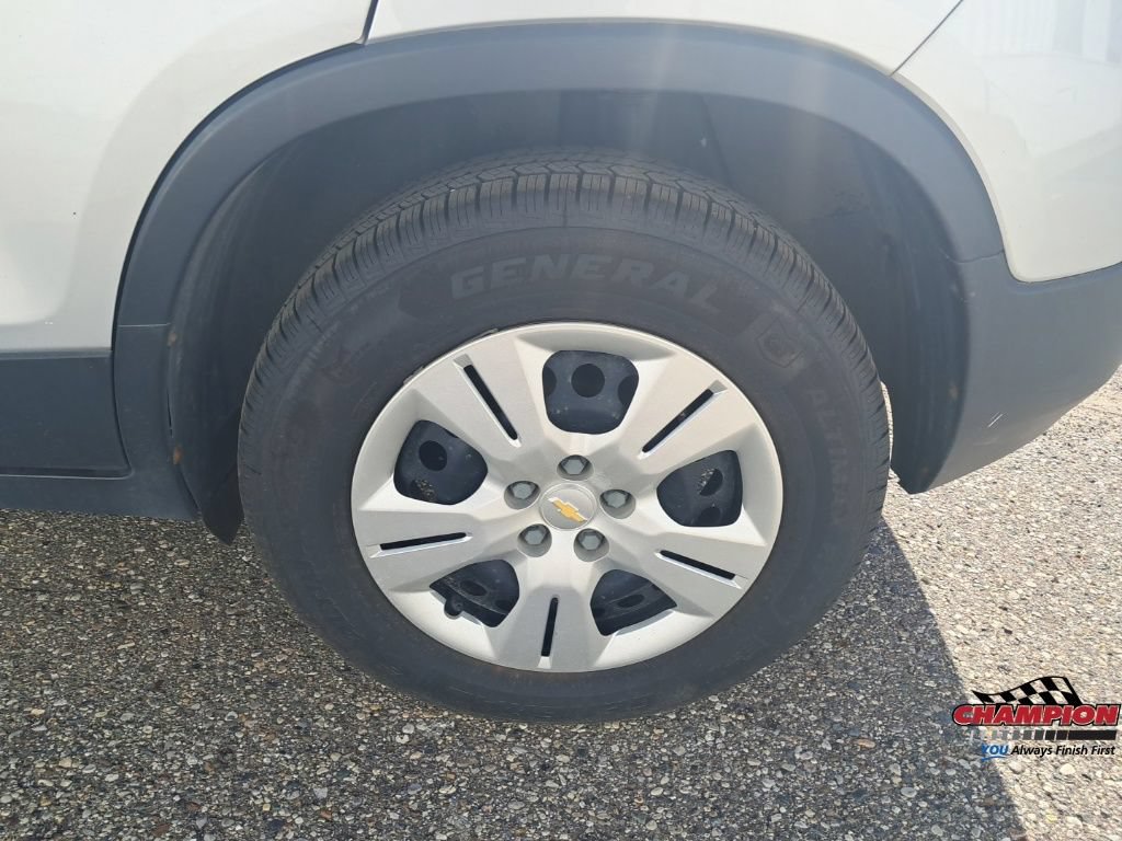 Used 2015 Chevrolet Trax LS FWD image 12
