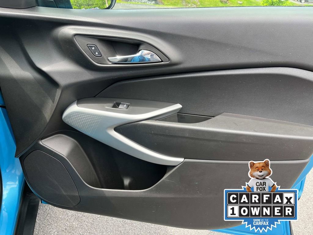 Used 2025 Chevrolet Trax LS image 20