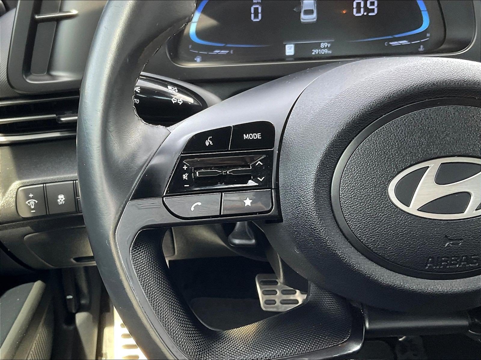 Used 2025 Hyundai Elantra Sport FWD image 12