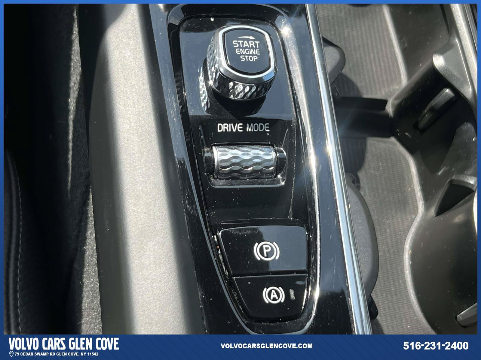 Used 2019 Volvo XC60 T6 Momentum w/ Premium Package AWD/4WD image 29