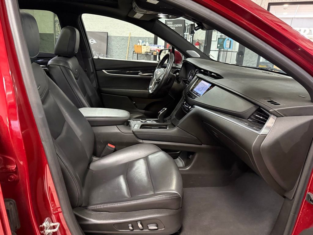 Used 2023 Cadillac XT5 Premium Luxury image 32