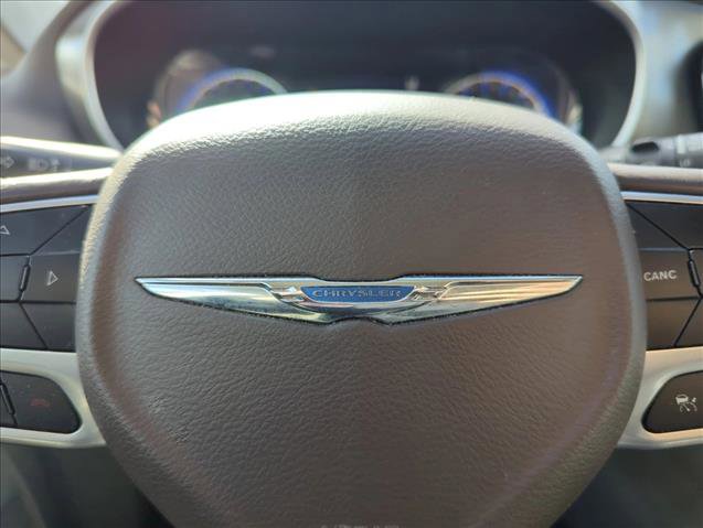 Used 2019 Chrysler Pacifica Touring-L Plus w/ Advanced Safetytec Group FWD image 26