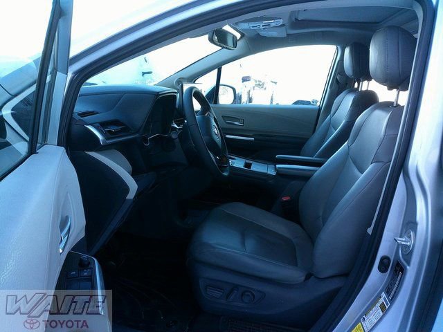 Used 2021 Toyota Sienna XLE w/ XLE Plus Package image 23