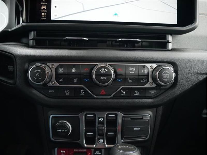 New 2025 Jeep Gladiator Willys image 15