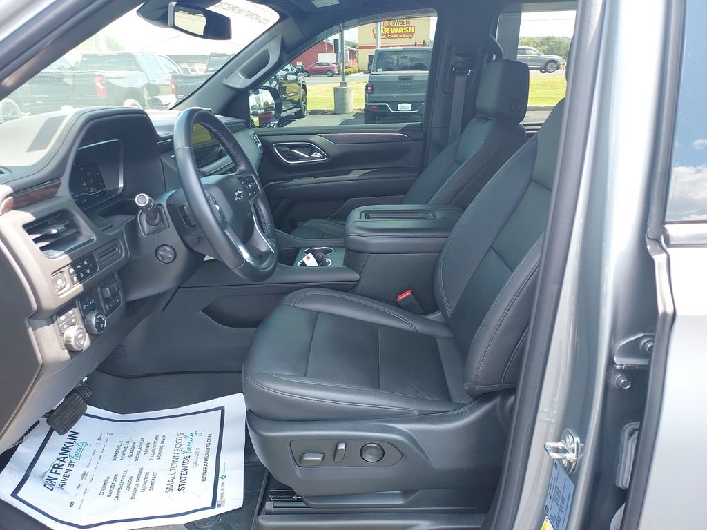 Used 2023 Chevrolet Suburban Z71 w/ Z71 Off-Road Package AWD/4WD image 13