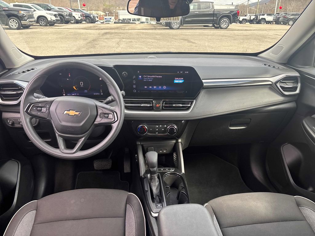 Used 2025 Chevrolet TrailBlazer LT image 22