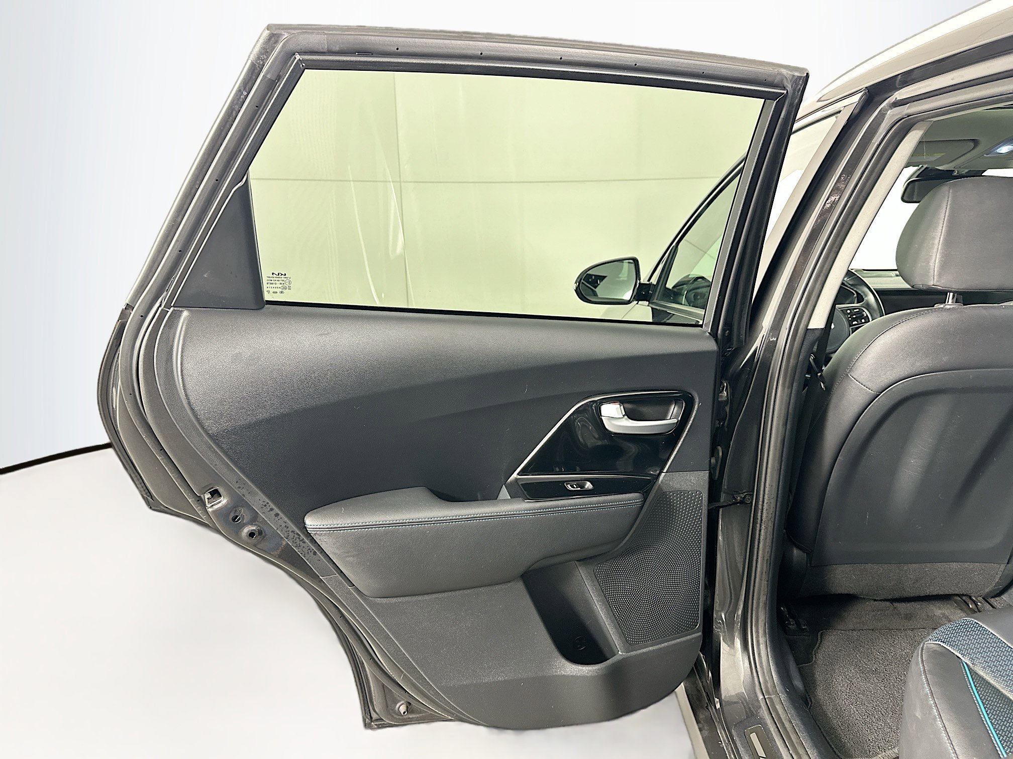 Used 2022 Kia Niro EX Premium image 27