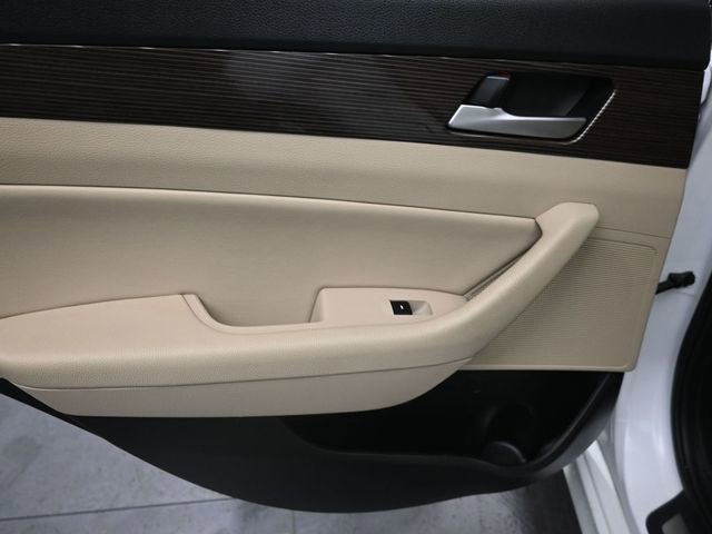 Used 2018 Hyundai Sonata Limited image 25