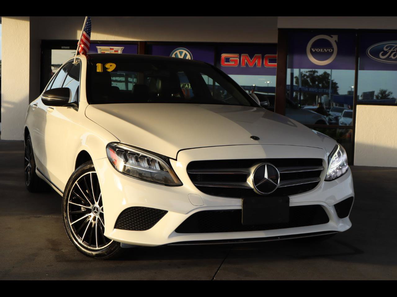 Used 2019 Mercedes-Benz C 300 4MATIC Sedan image 1