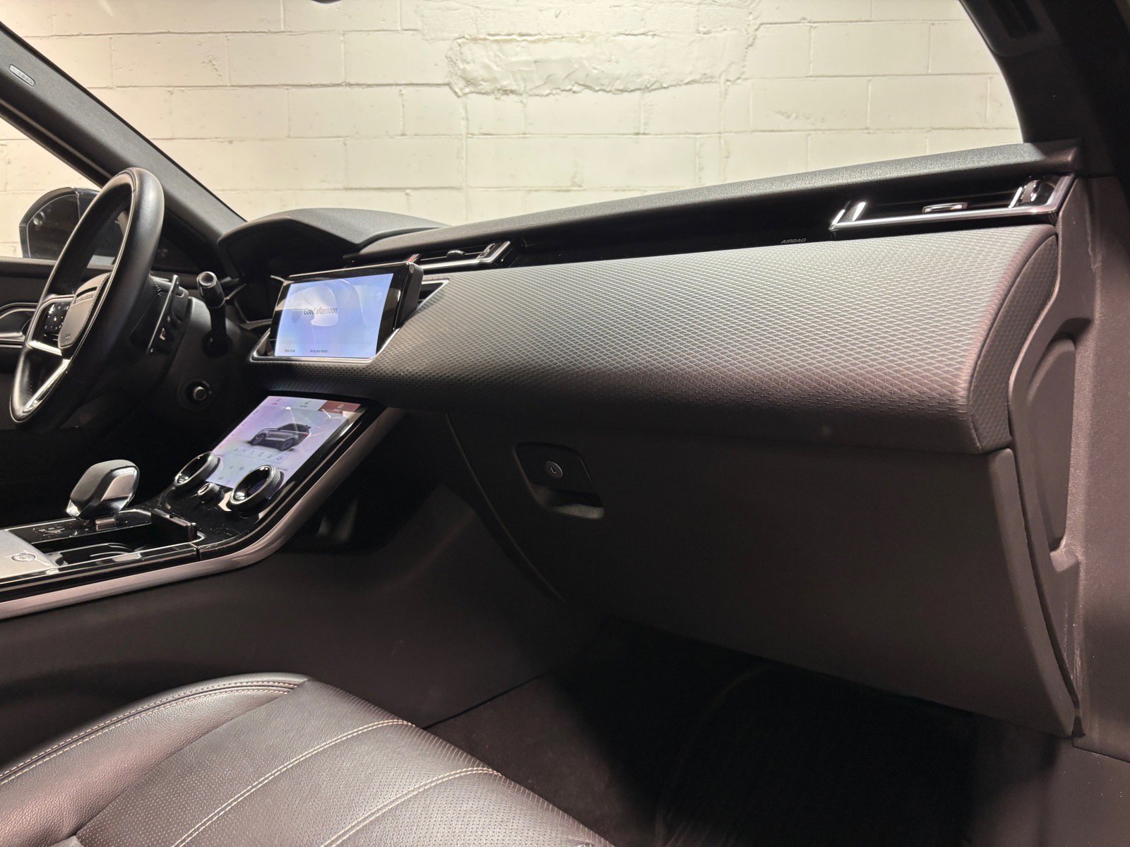 Used 2022 Land Rover Range Rover Velar R-Dynamic S AWD/4WD image 31