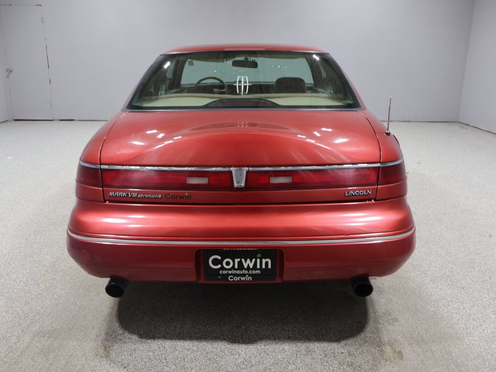 Used 1996 Lincoln Mark VIII RWD image 3