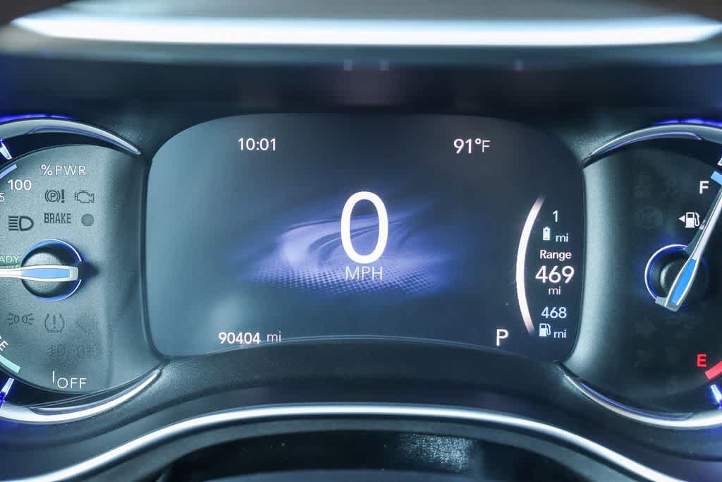 Used 2019 Chrysler Pacifica Limited w/ Advanced Safetytec Group FWD image 31