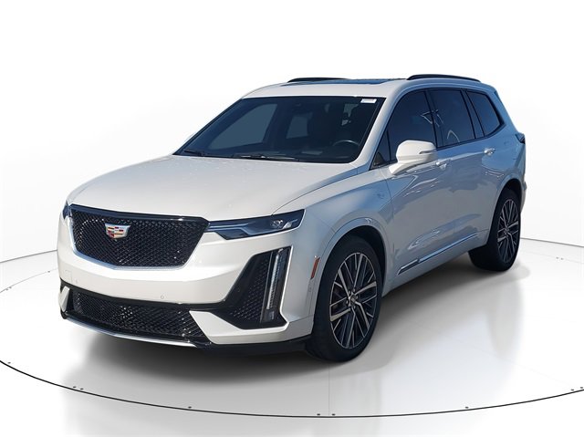 Used 2022 Cadillac XT6 Sport w/ Technology Package image 2