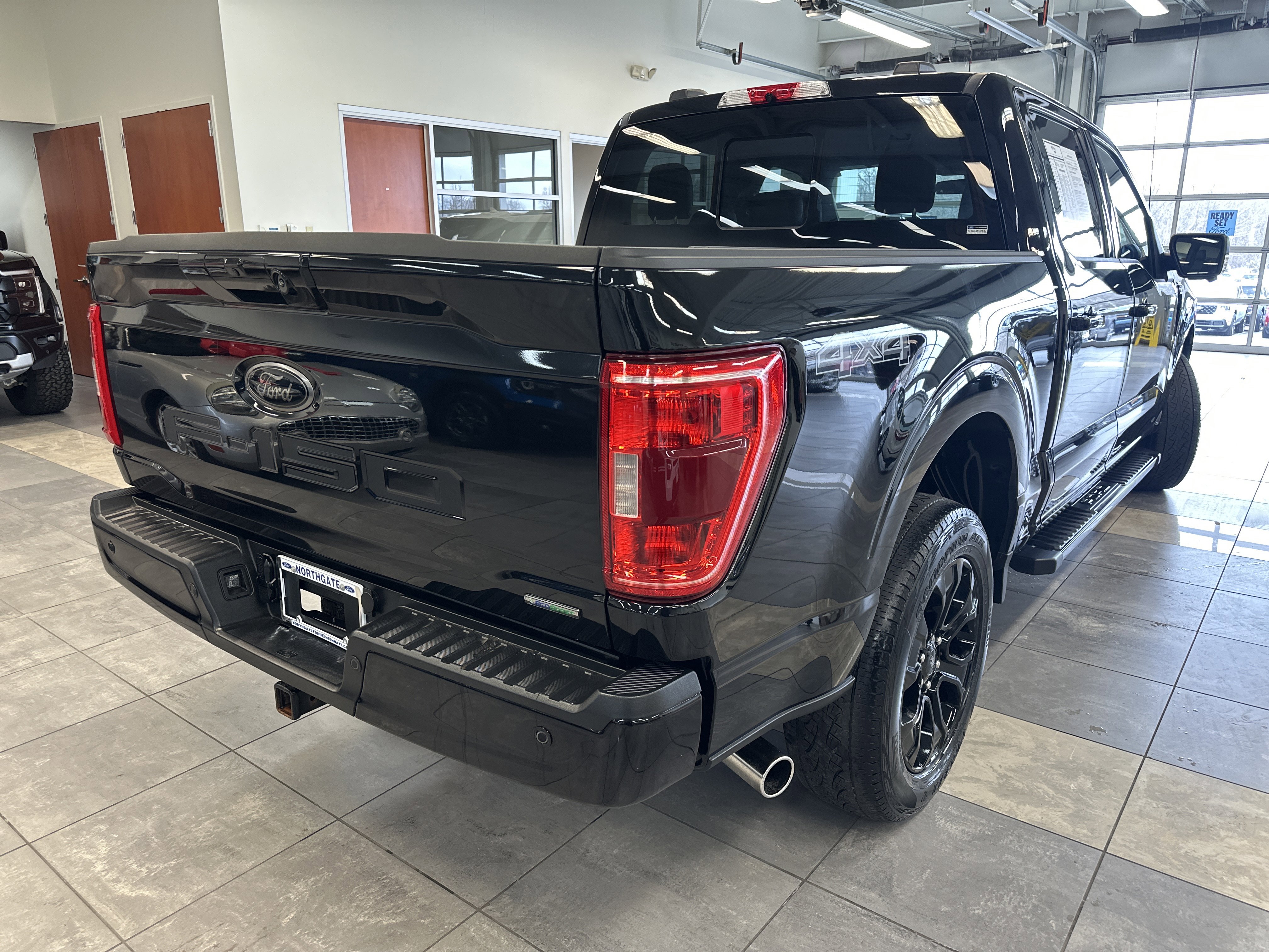 Used 2022 Ford F150 XLT w/ Equipment Group 302A High image 16