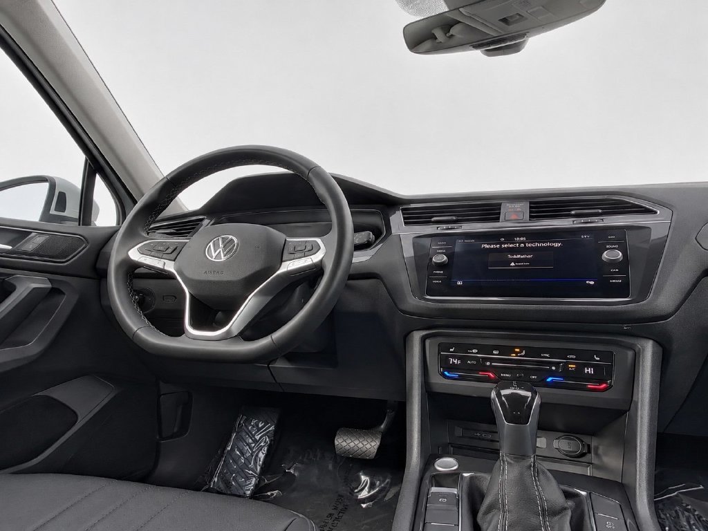 Certified 2023 Volkswagen Tiguan SE AWD/4WD image 31