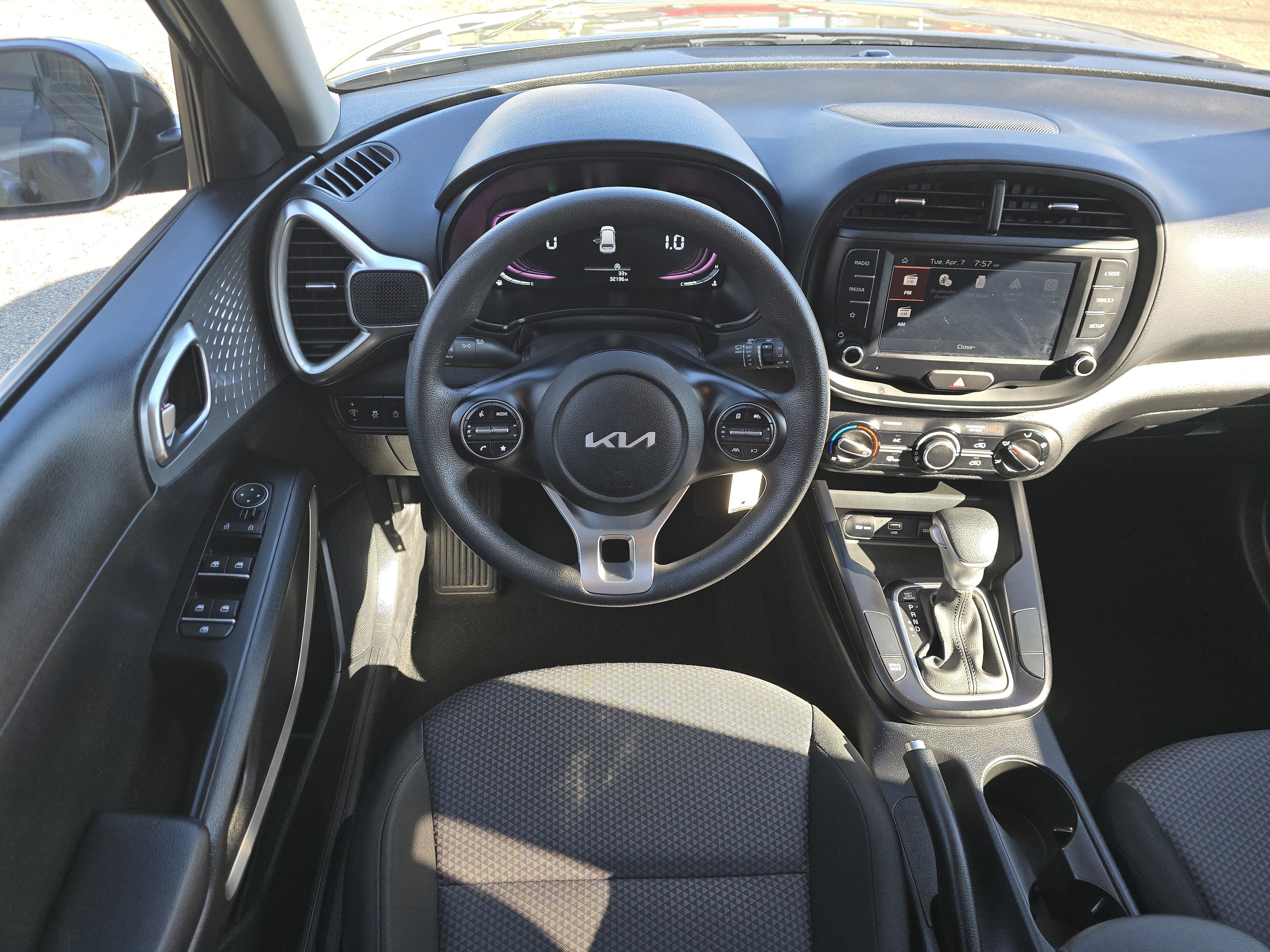 Used 2024 Kia Soul LX w/ Option Group 015 image 19