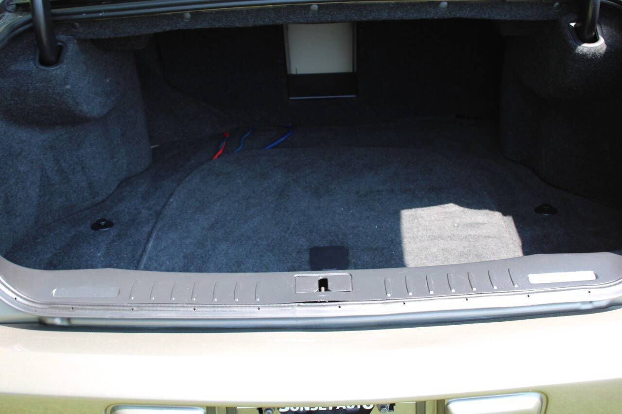 Used 2011 Cadillac DTS image 27