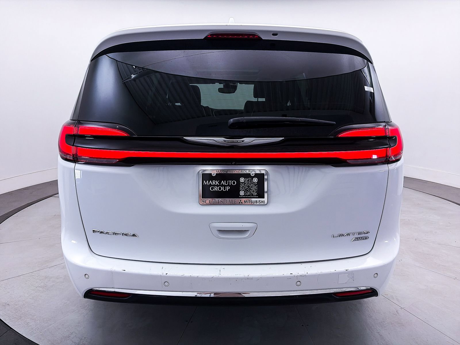 Used 2021 Chrysler Pacifica Limited w/ Premium & Safety Sphere Group image 15