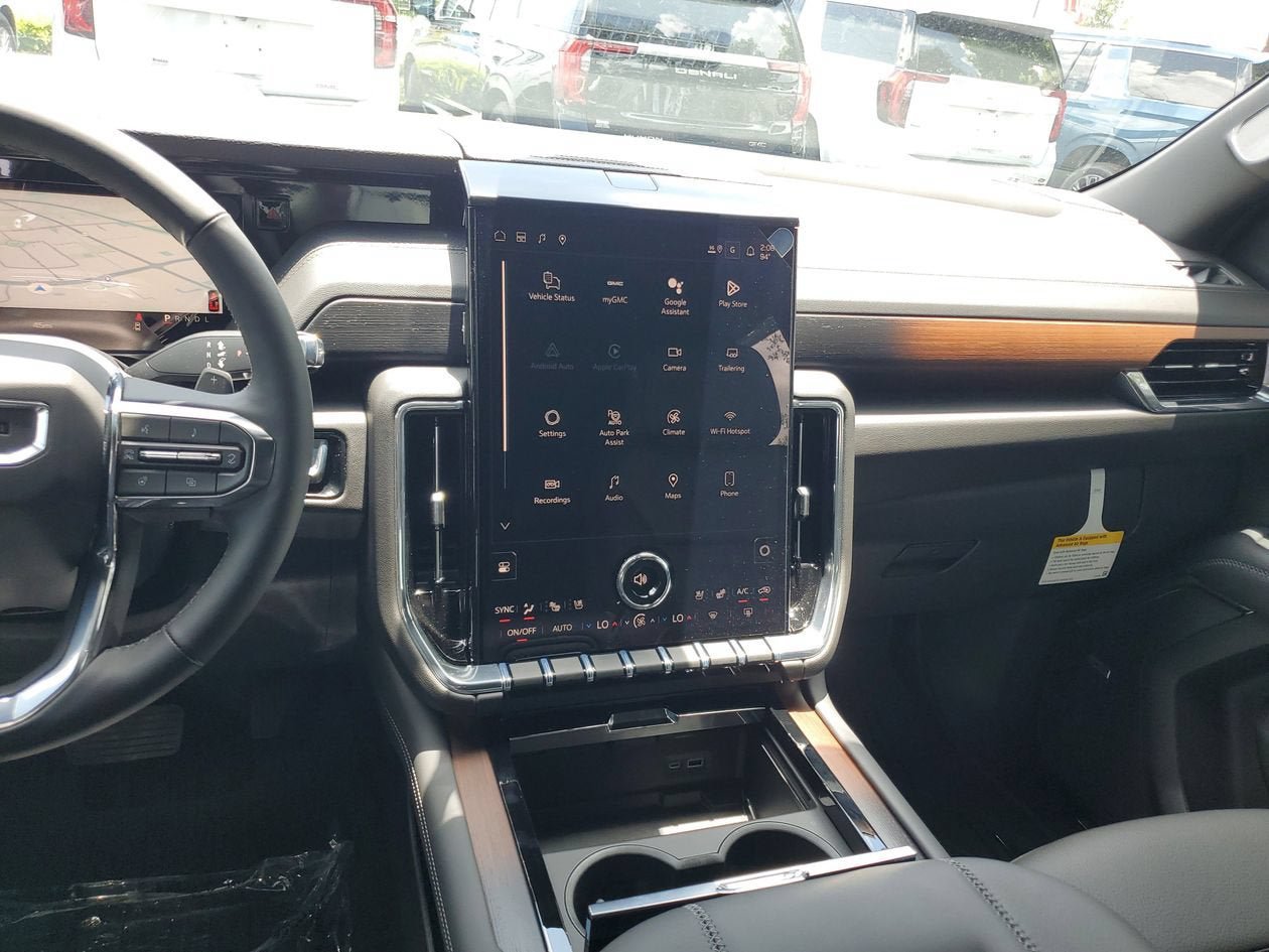 New 2026 GMC Yukon Denali w/ LPO, Floor Liner Package RWD image 14