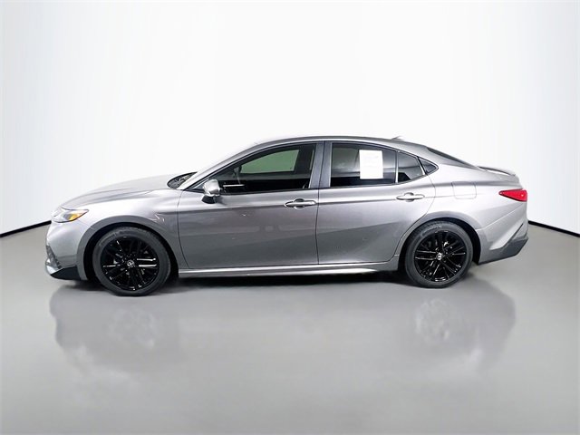 Used 2025 Toyota Camry LE image 4