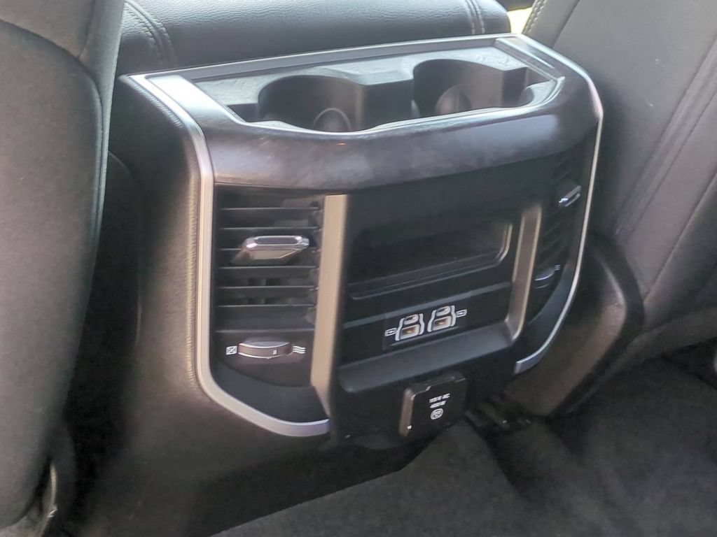 Used 2022 RAM 1500 Big Horn AWD/4WD image 25