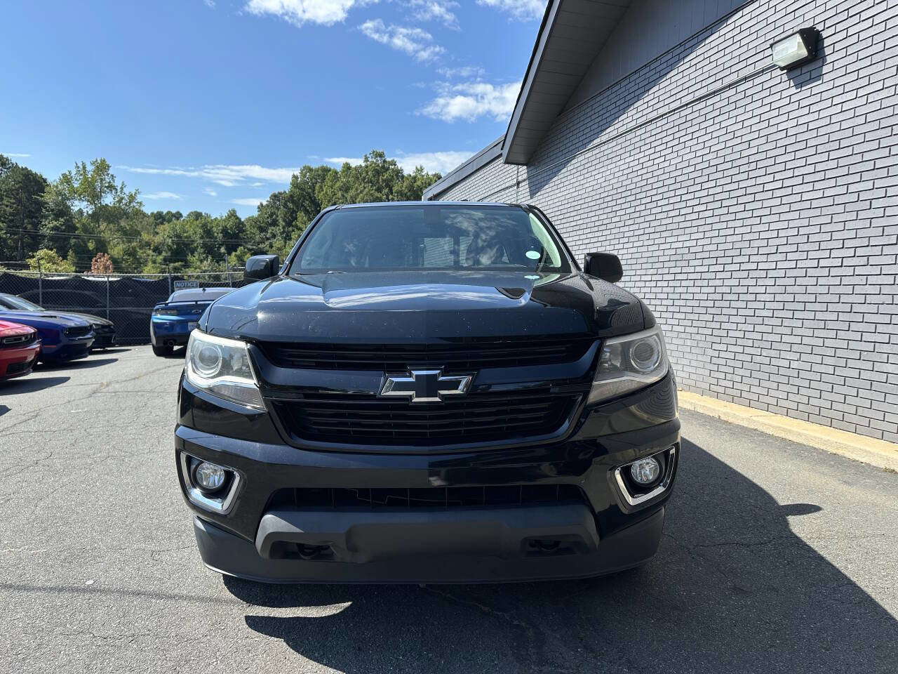 Used 2019 Chevrolet Colorado Z71 w/ Z71 Midnight Edition image 2