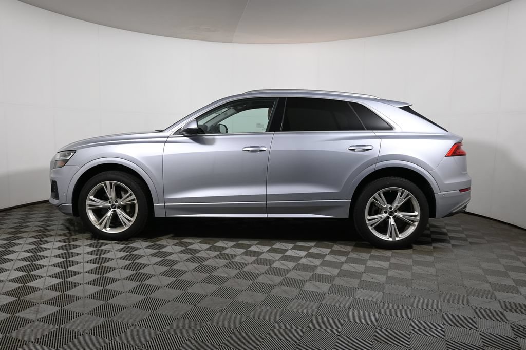 Used 2022 Audi Q8 Premium Plus AWD/4WD image 2