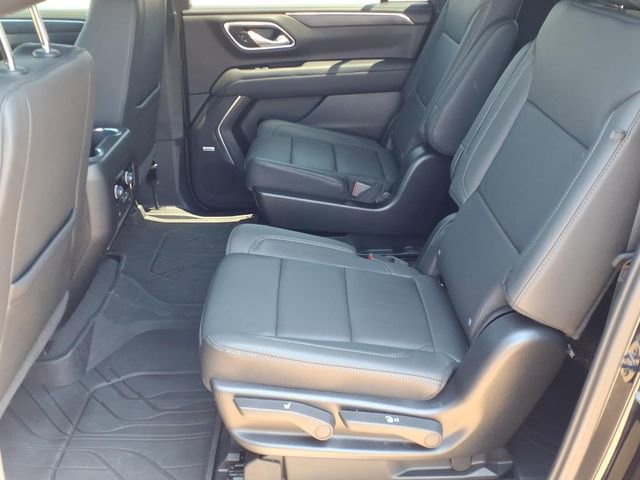 Used 2024 Chevrolet Suburban LT w/ Luxury Package AWD/4WD image 11