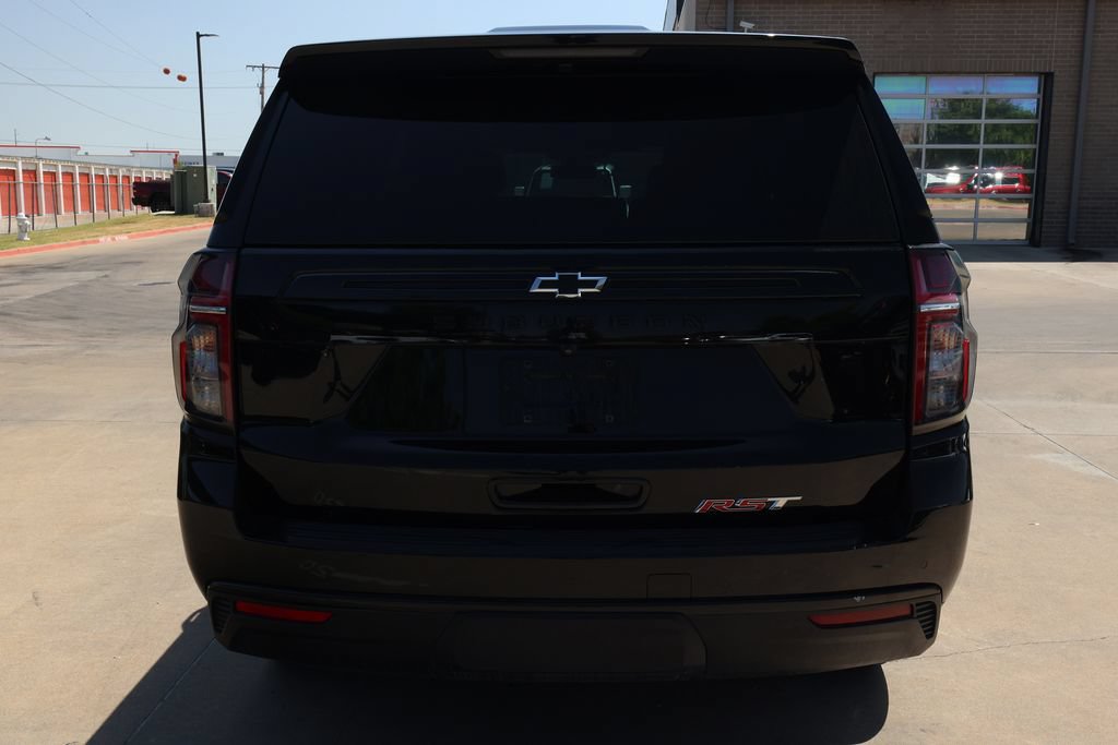 Used 2023 Chevrolet Suburban RST w/ Luxury Package AWD/4WD image 6