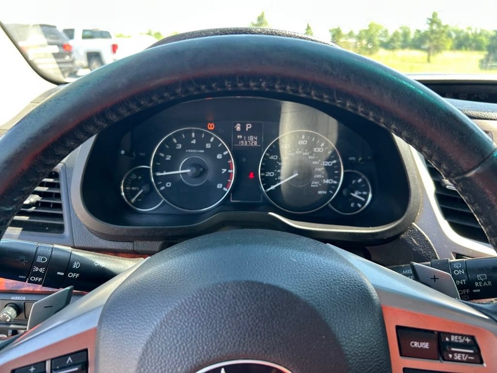Used 2012 Subaru Outback 2.5i Limited w/ Moonroof Pkg AWD/4WD image 28
