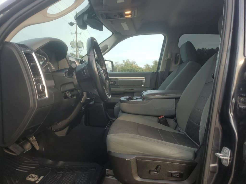 Used 2019 RAM 1500 Big Horn image 8