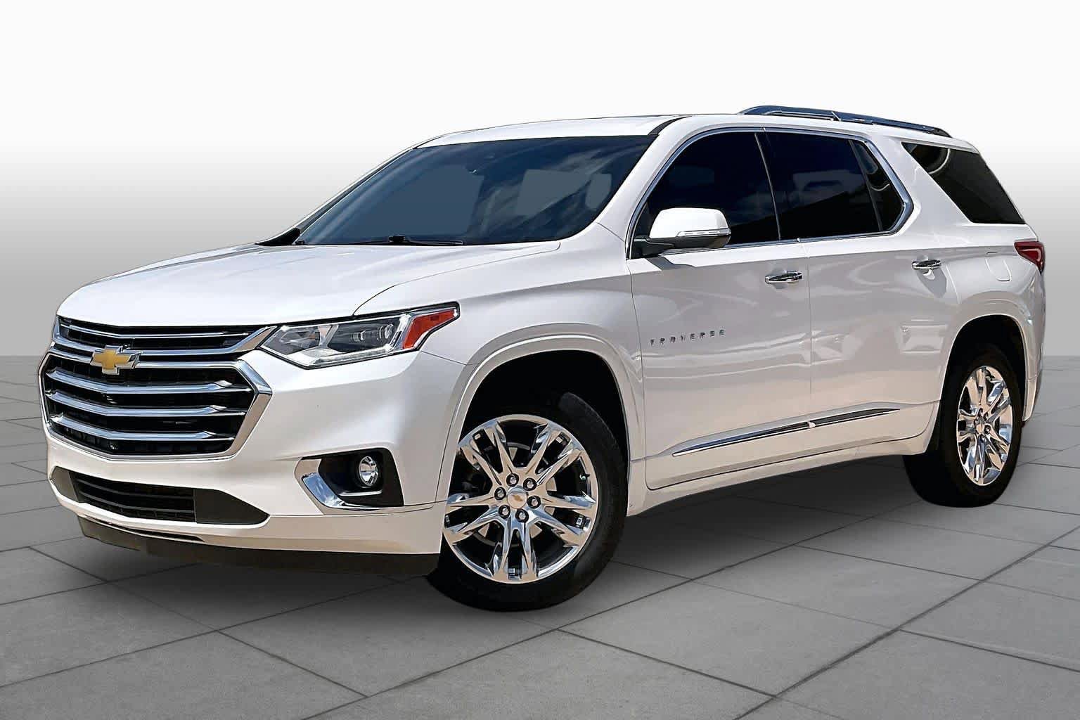 Used 2021 Chevrolet Traverse High Country FWD image 2